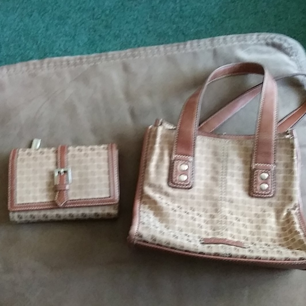 Nine & Co. Tan bag and wallet set